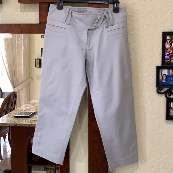 Cache Capris - Picture 3 of 8